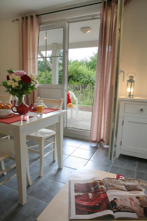 Residence Nemea Les Rives De Saint Brice Ares Quarto foto